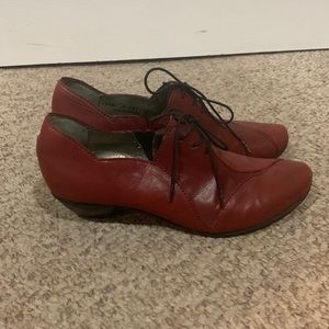 Fidgi red leather loafer heel shoes sz 38 US 6-6.5